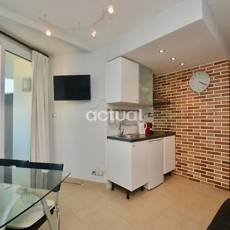 Cannes 11-6 Apartment